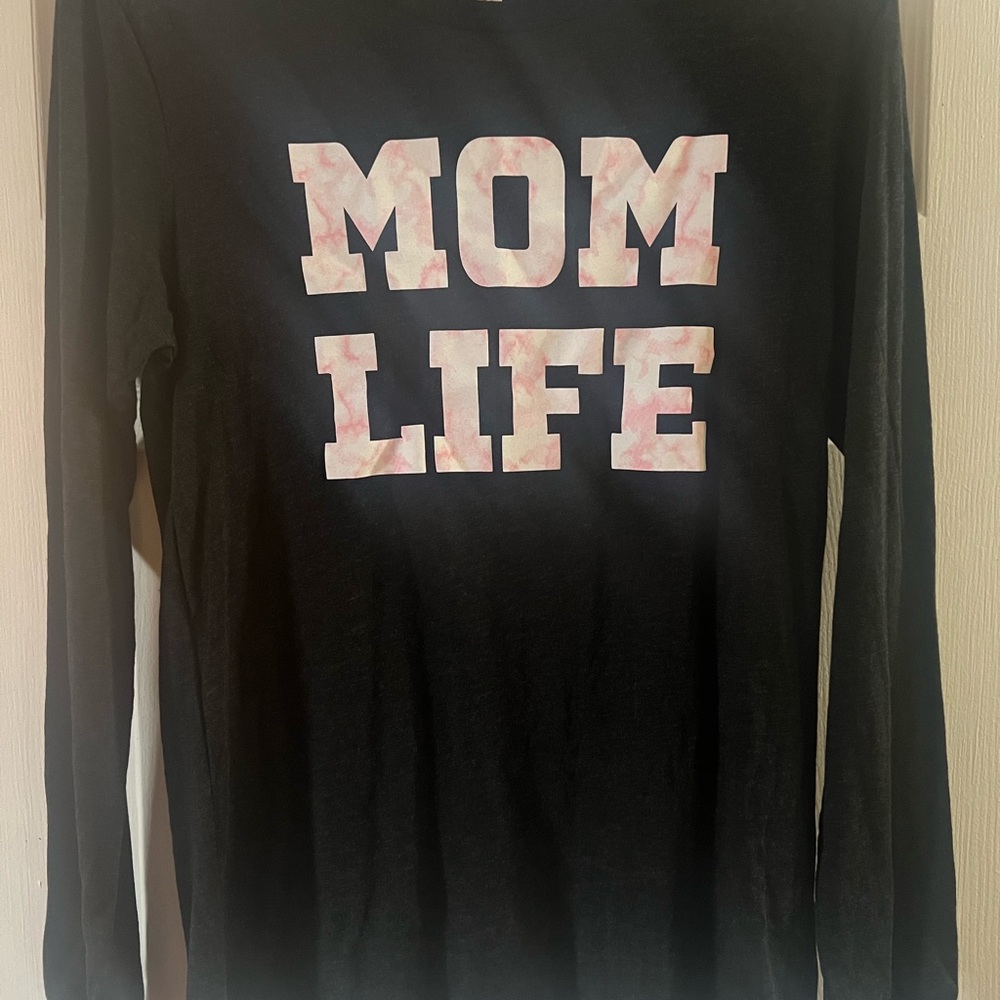 Black 'Mom Life' Kids Long Sleeve Shirt